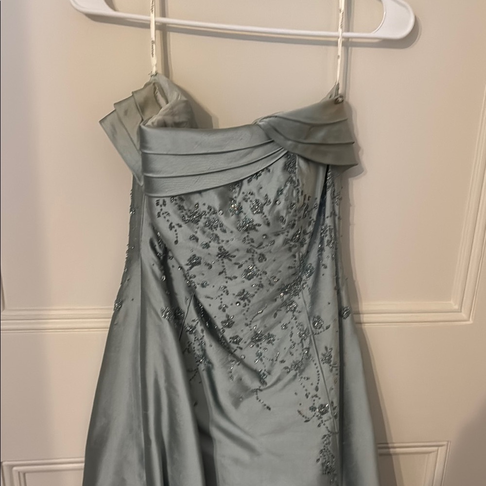 Montage by Mon Cheri beaded formal gown w matching wrap. Sz 10. Good condition